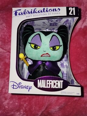 ✨️NWT/ Disney Maleficent Fabrikations Plush - Collector 6 Inches Tall